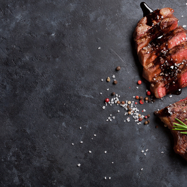 Table noire industrielle pour la table à manger rectangle du restaurant avec base de chevalet