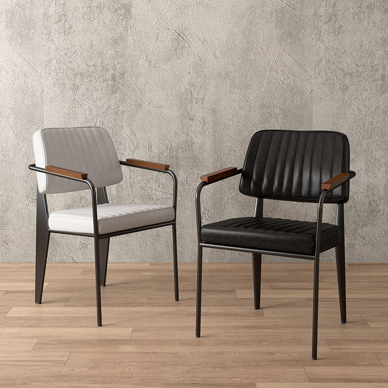 インダストリアルスタイルのアームチェアレザーホーム用オープンバックダイニングチェア