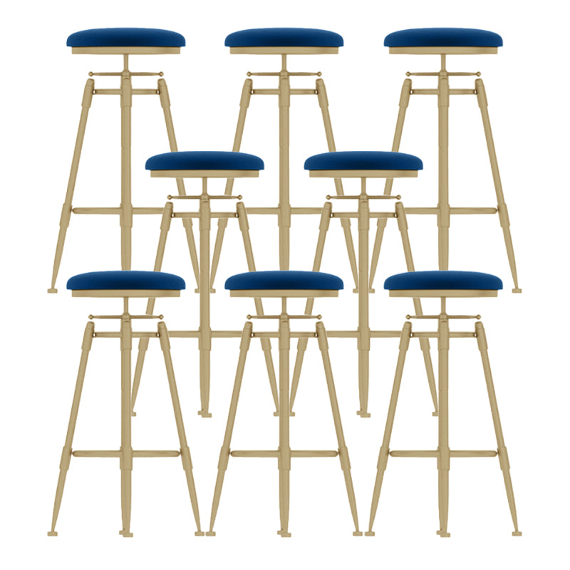 Sgabello da bar in ferro da bancone rotabile glam ridotto con cuscino e pedale