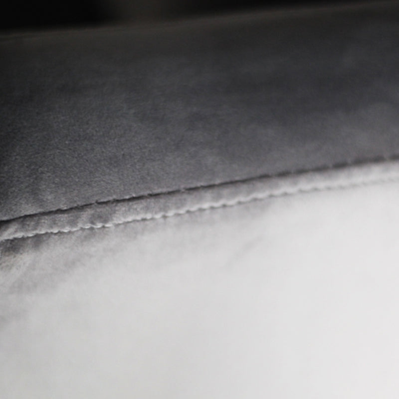 リビングルーム28.35 "のタイトな背中のあるベルベット傾斜腕ソファ