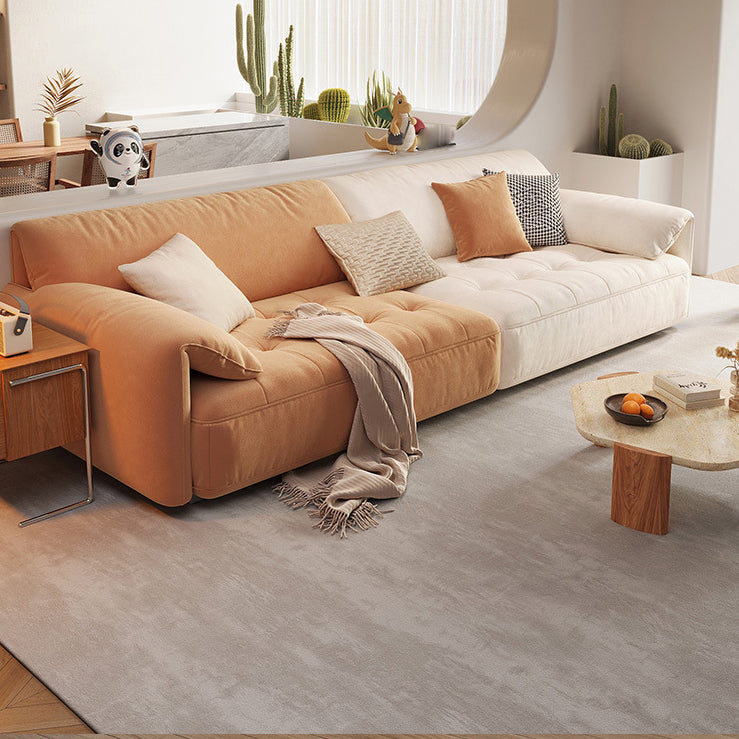 Sofá de terciopelo con cojines de almohada y brazo superior de almohada para sala de estar