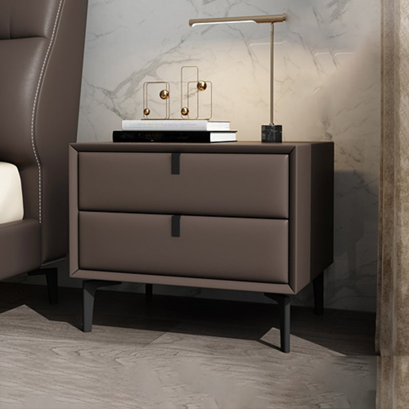 木製のナイトスタンドまたはエンドテーブル、18.5 "4本の脚と2つの引き出しが付いた背の高いナイトテーブル