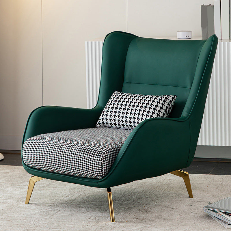 Chaise arrière d'oreiller avec des jambes de base dorées à quatre et bras évasés