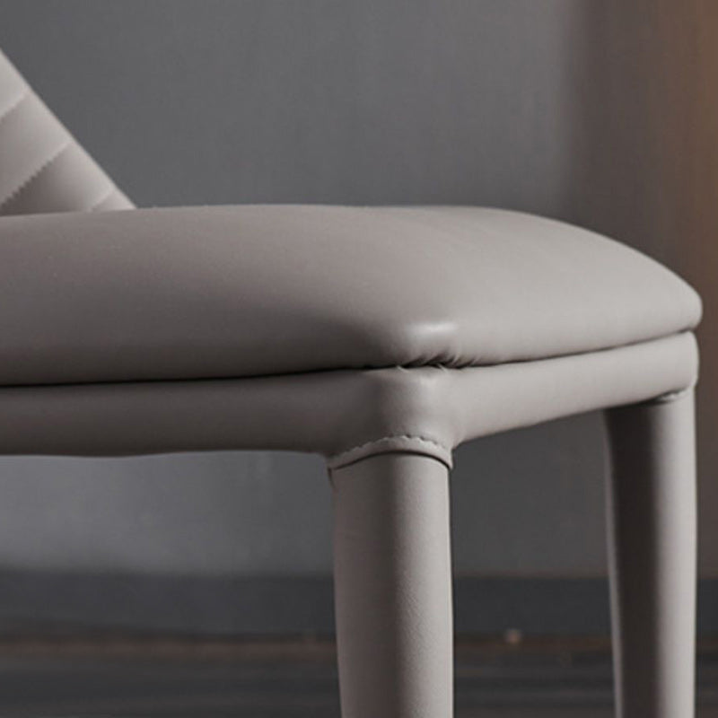 Eigentijdse faux lederen eetstoelen stoelen metalen armloze eetkamerstoelen