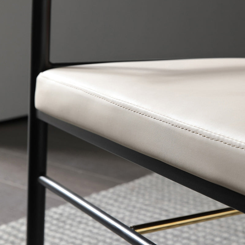 Glam faux lederen eetkamerstoelen metalen arm eetkamerstoelen voor thuisgebruik