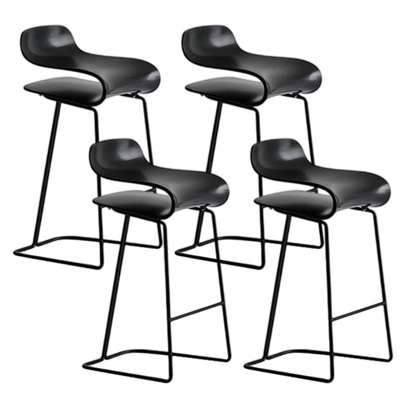 北欧スタイルのメタルバースツールプラスチックカウンターバースツールキッチン