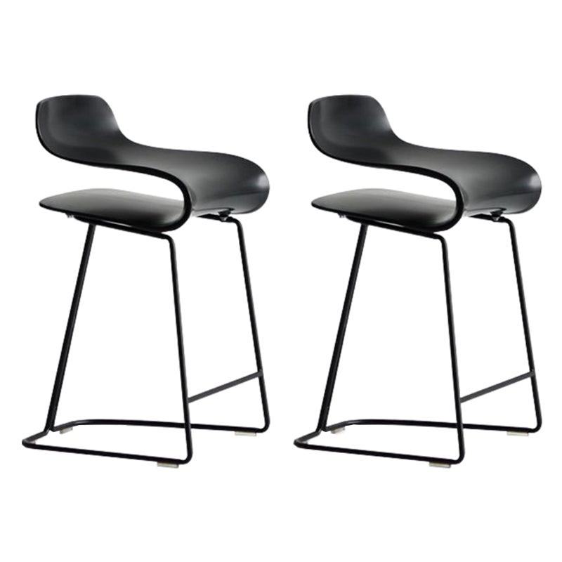 北欧スタイルのメタルバースツールプラスチックカウンターバースツールキッチン
