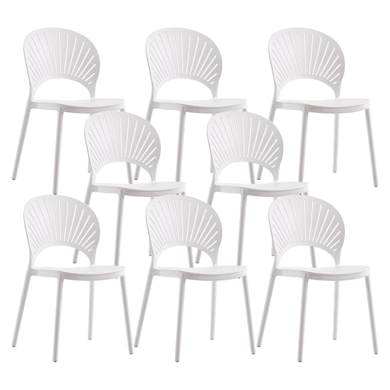 Silla lateral de té de leche escandinava apilada acabado mate silla de comedor de plástico