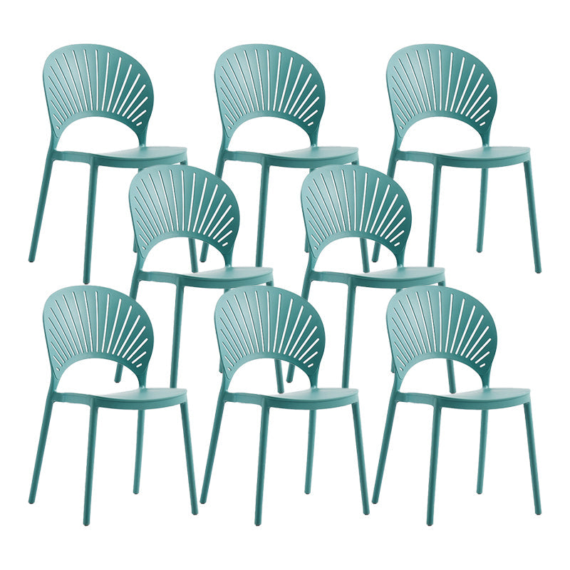 Silla lateral de té de leche escandinava apilada acabado mate silla de comedor de plástico