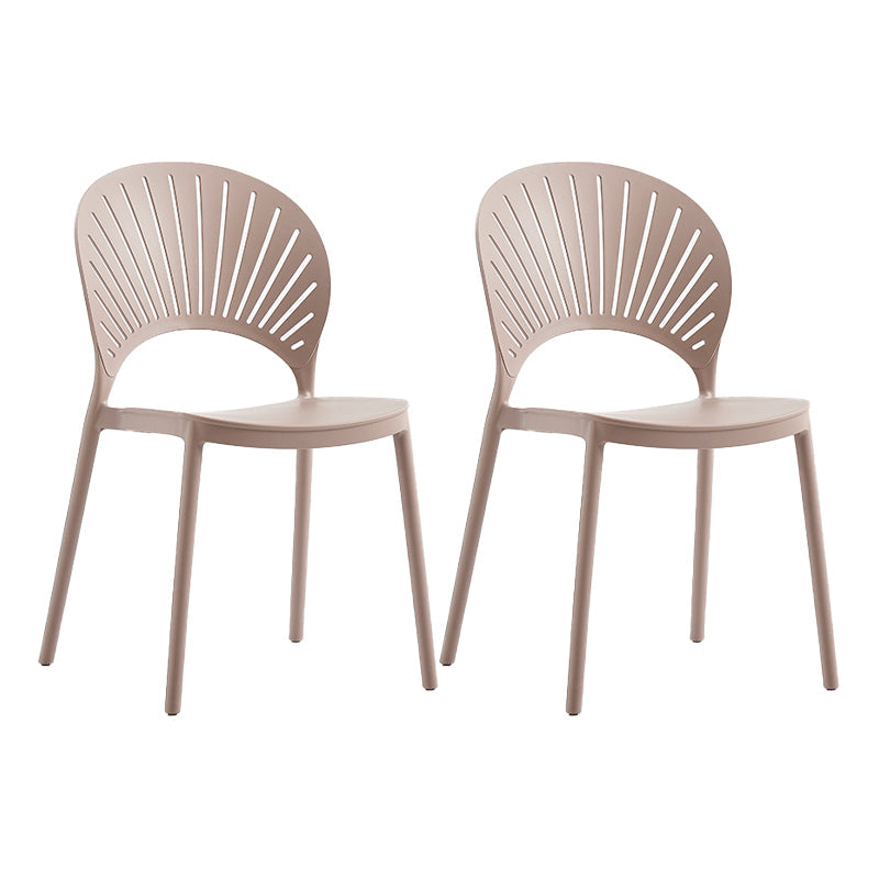 Silla lateral de té de leche escandinava apilada acabado mate silla de comedor de plástico