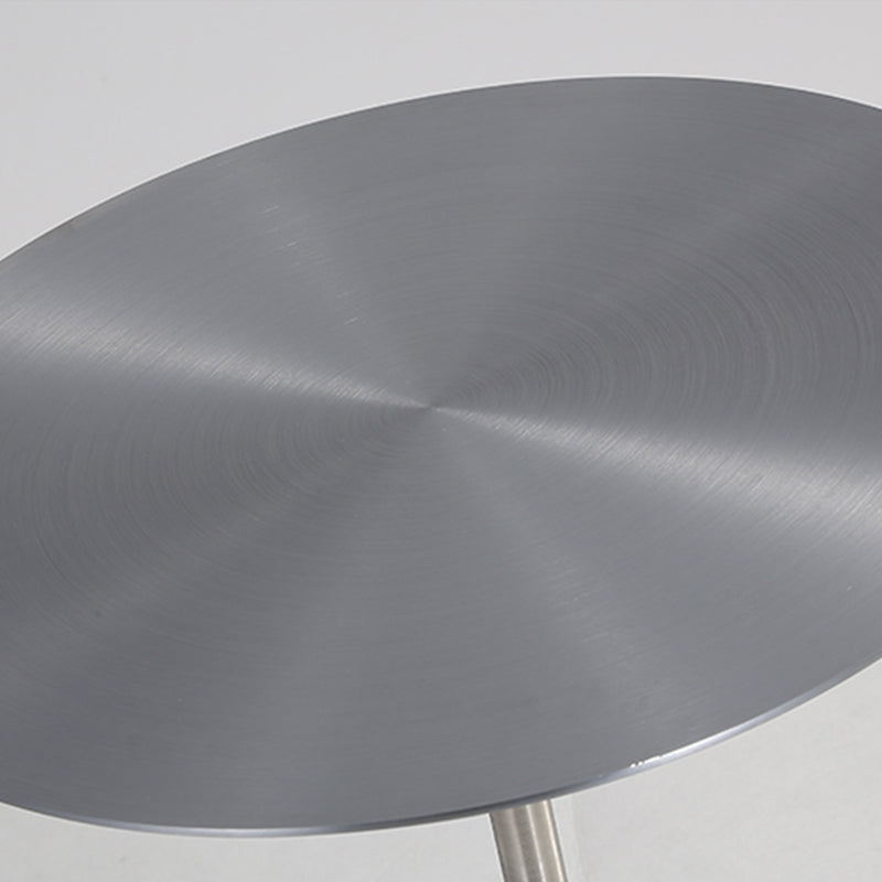 Zeitgenössischer rostfreier Stahlrund -Side -End -Endtisch mit Metallpodestbein