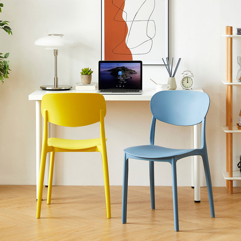 Sedia da pranzo in plastica per finitura opaca scandinava