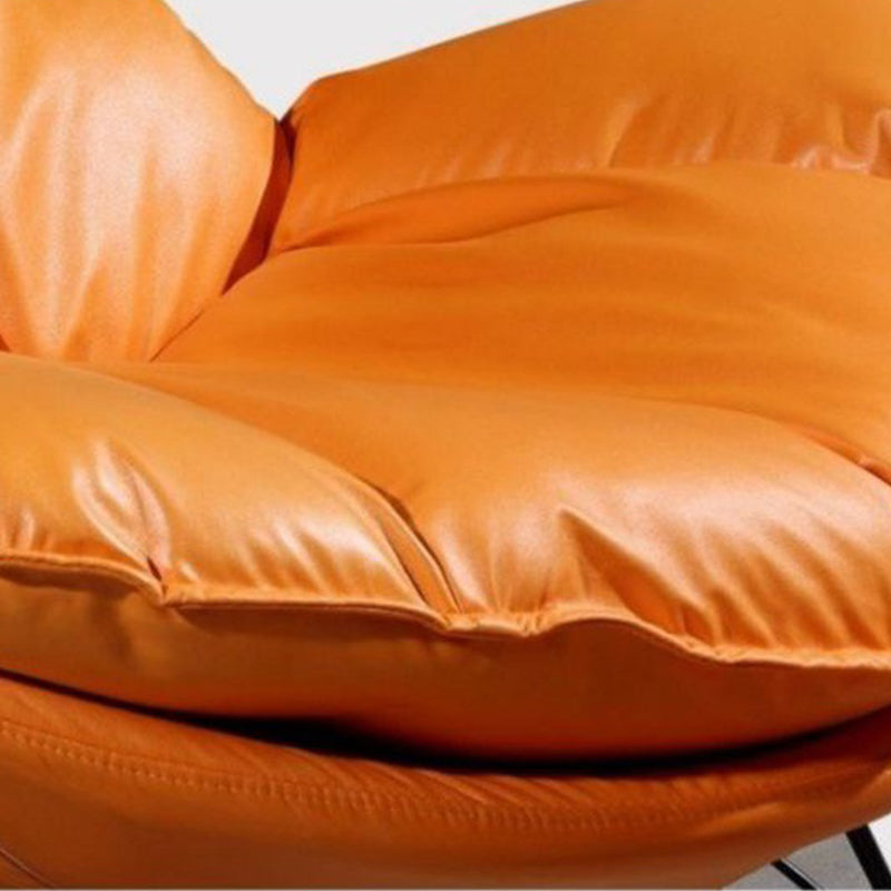 26,77 "l x 37,40" W x 32.28 "Hux in pelle sedia in pelle con cuscini rimovibili