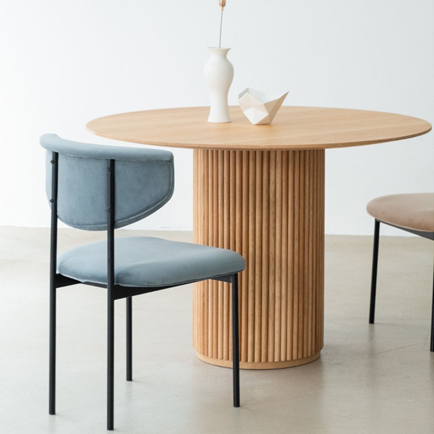 Table à manger ronde de style moderne Table à manger en bois massif pour la maison