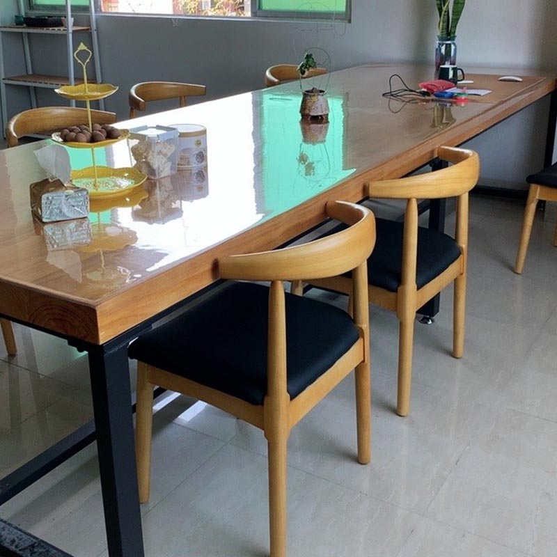 Zeitgenössischer Kiefernholz -Büro -Schreibtisch rechteckiger Schreibtisch mit Metallbasis