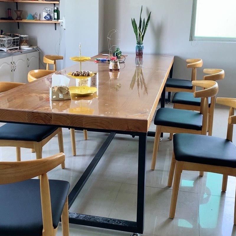 Zeitgenössischer Kiefernholz -Büro -Schreibtisch rechteckiger Schreibtisch mit Metallbasis