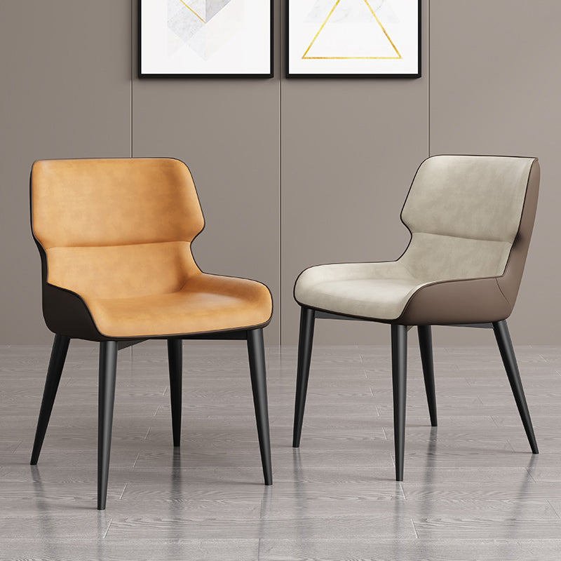 Chaise d'appoint à oreilles contemporaine, finition mate, chaise de salle à manger en cuir
