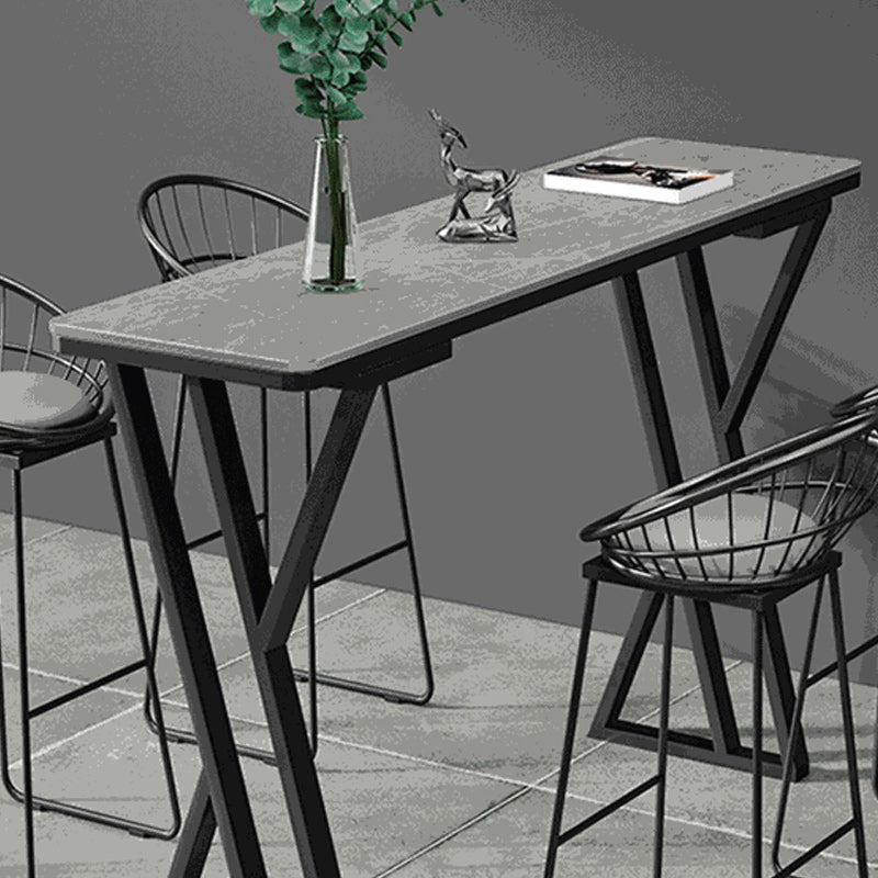 Mesa de comedor de barra de piedra Mesa de comedor de barra industrial con base de trineo negra
