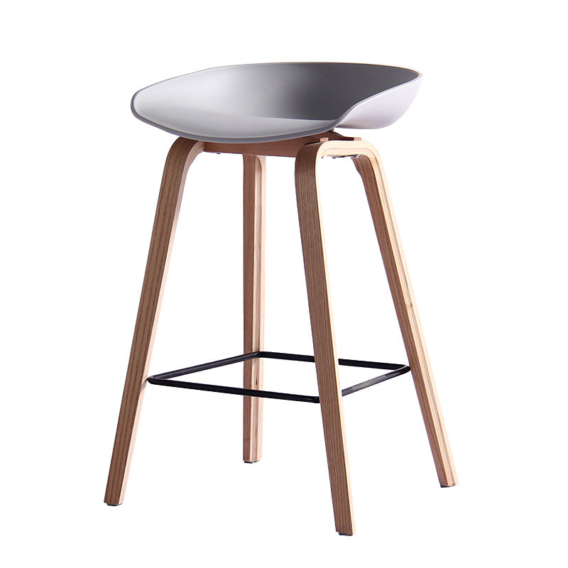 Tabouret de bar contemporain tabouret de comptoir en plastique avec des jambes en bois
