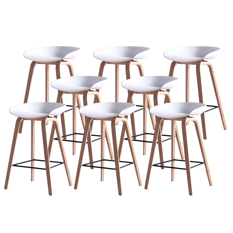 Contemporary Bar Stool Plastic Counter Bar Stool with Wooden Legs
