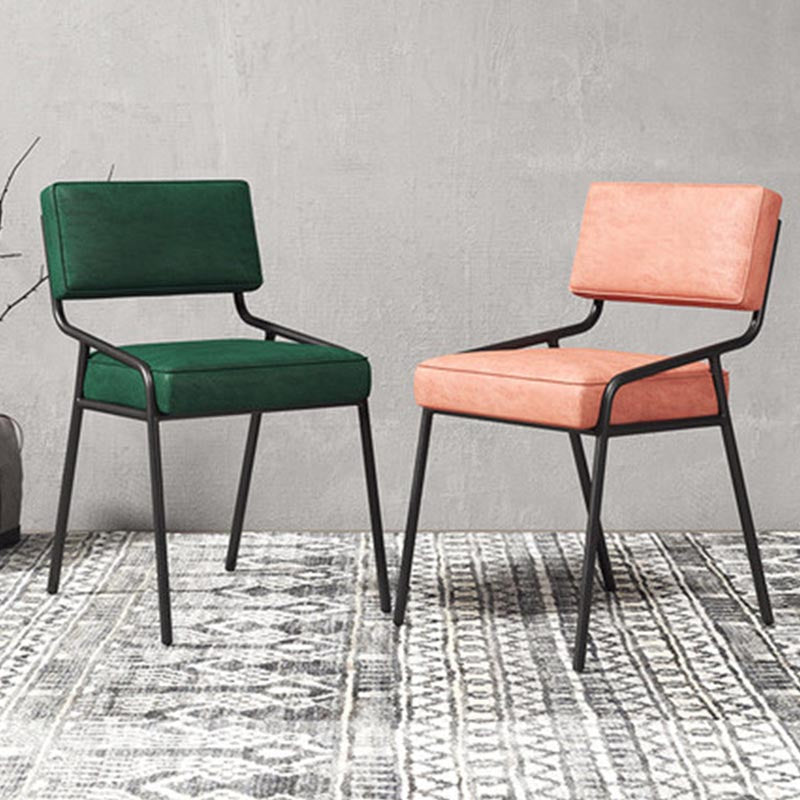 Zeitgenössischer Esstuhl offener gepolsterter Stuhl im matten Finish offen