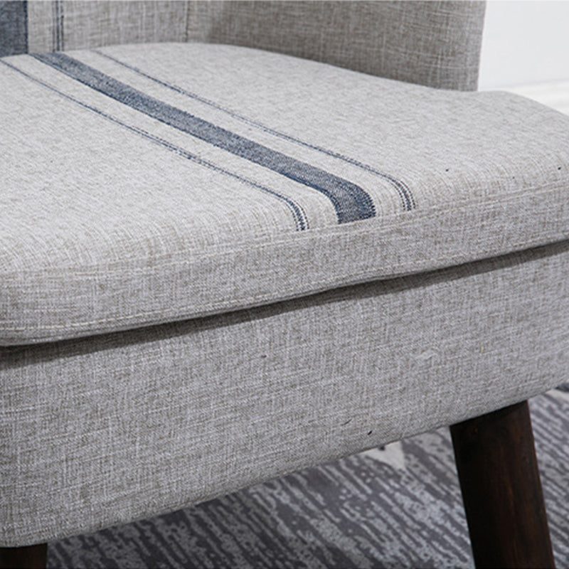 22.04 "W*22.04" D eingebrauchter Waffenstuhl mit grundlegenden vier Beinen mit festem Rücken