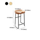 Taburete de bar contemporáneo de madera maciza Taburete de bar de metal con asiento contorneado