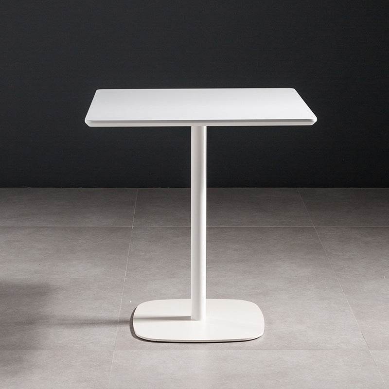 Salle à manger au café table de restauration industrielle table de salle à manger en bois