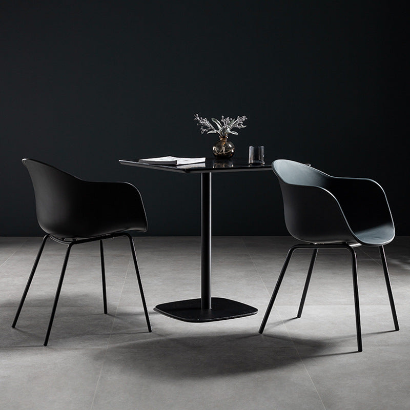 Salle à manger au café table de restauration industrielle table de salle à manger en bois