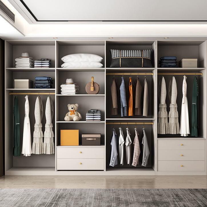 Kleiderschrank des zeitgenössischen Stils, Rettung