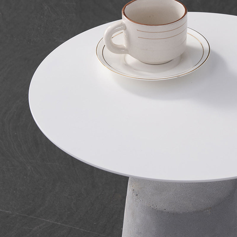 Concrete Modernistic Table Lacquer Round Table for Living Room Clearhalo 'Coffee & Accent Tables' 'End & Side Tables' 'end_side_tables' 'furn' 'furn_end_side_tables' 'Furniture' 'Living Room Furniture' 5288689