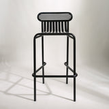 Mesa de barra de hierro cuadrada industrial Juego de 1/2 piezas de contador con taburetes altos de metal