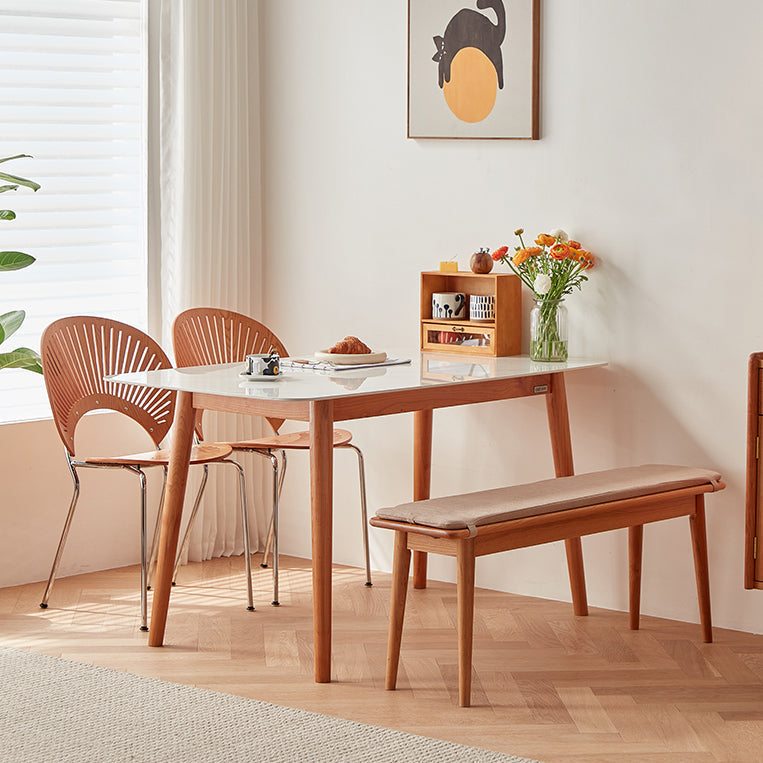 4つの木製の脚のあるモダンな長方形のダイニングテーブル焼結石上部テーブル