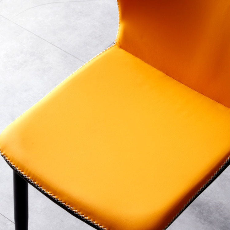 Zeitgenössischer Stahl Essstuhl Flügelback -Seitenmöbel im matten Finish für Innenräume