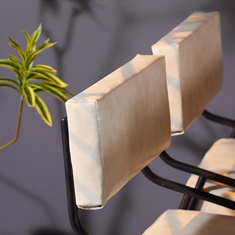 Silla de comedor de cuero industrial tapizada