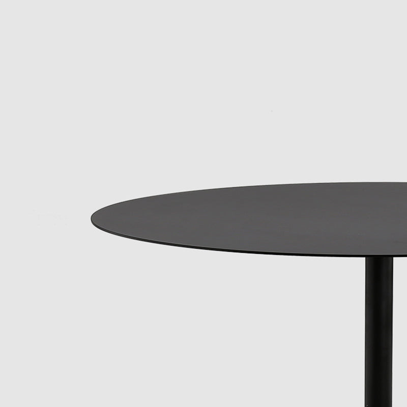Tavolo contemporaneo di fascia laide rotonda con una singola base in terrazzo