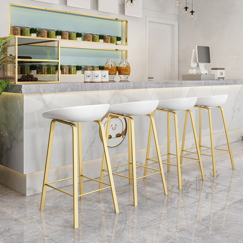 Modern Backrest Armless Counter Stool Plastic Bar Stool with Metal 4 Legs Clearhalo 'Bar Furniture' 'Bar Stools' 'bar_stools' 'furn' 'furn_bar_stools' 'Furniture' 'Kitchen & Dining Furniture' 5302386