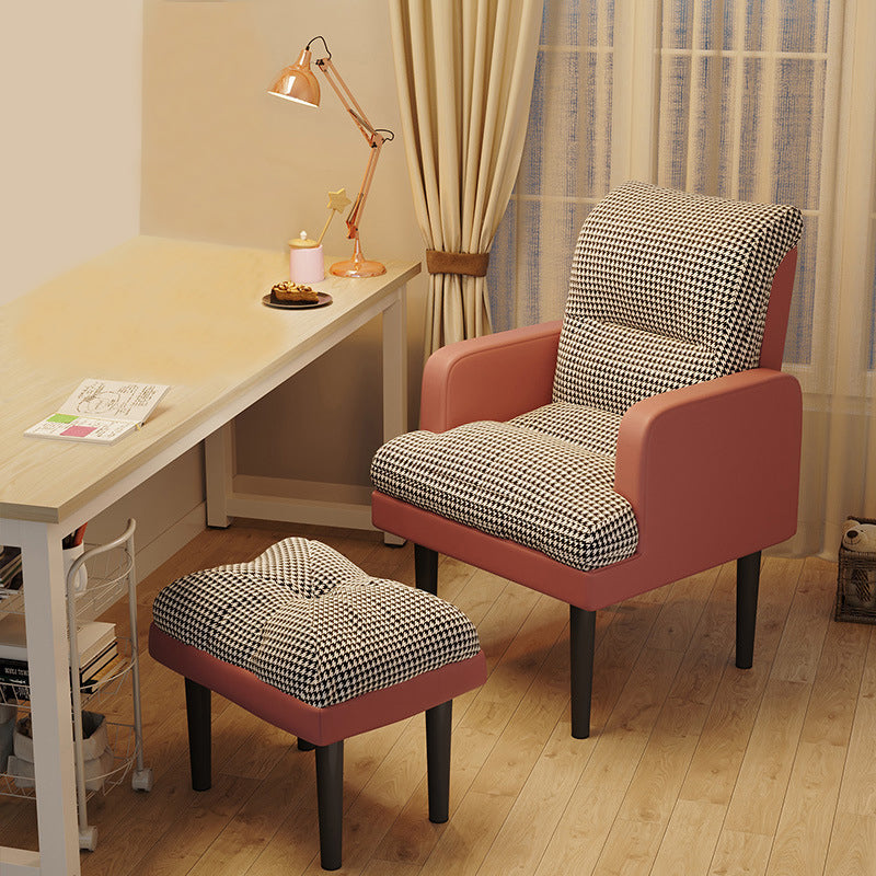 Chaise en cuir fausse 25,9 "L x 25,9" W x 37,4 "H Armes incluses pour salon pour le salon