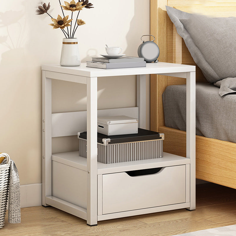 Moderne Holznachtständer 19,6 "hoher Metallrahmen Nachttisch mit Schublade