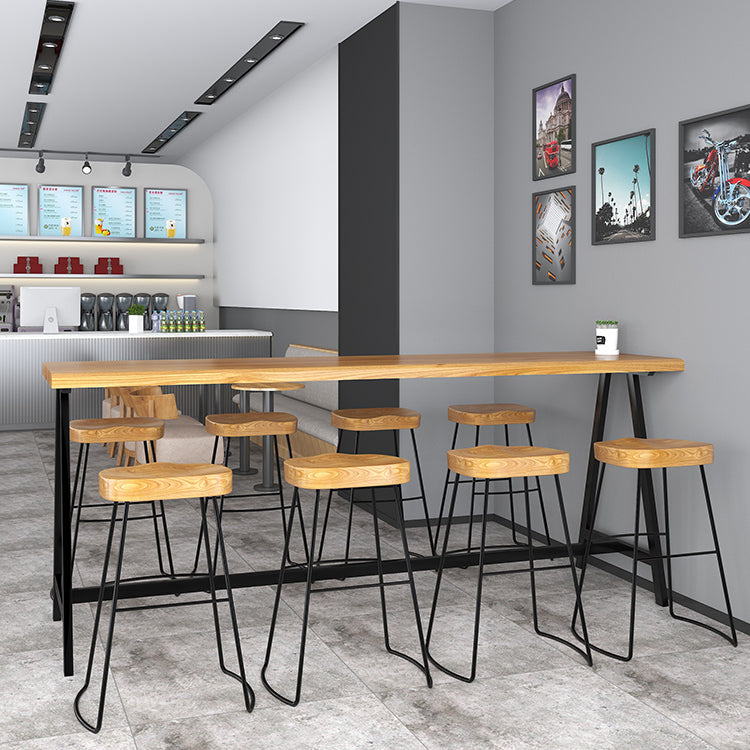 Tavolo da pranzo in legno in legno di pino tavolo da pranzo industriale bar con base di cavalletto nero