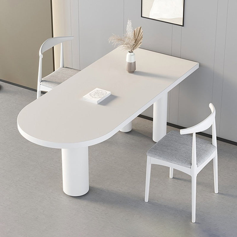 Table à manger en bois massif simplicité Table du site de salle à manger avec 3 pieds