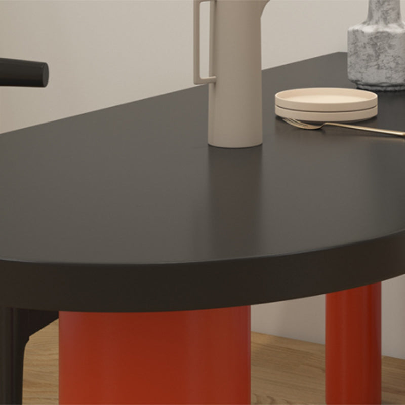 Table à manger en bois massif simplicité Table du site de salle à manger avec 3 pieds