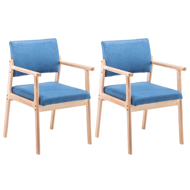 Zeitgenössischer Holzarmstuhl offener Essnebelmöbel im matten Finish offener Rücken