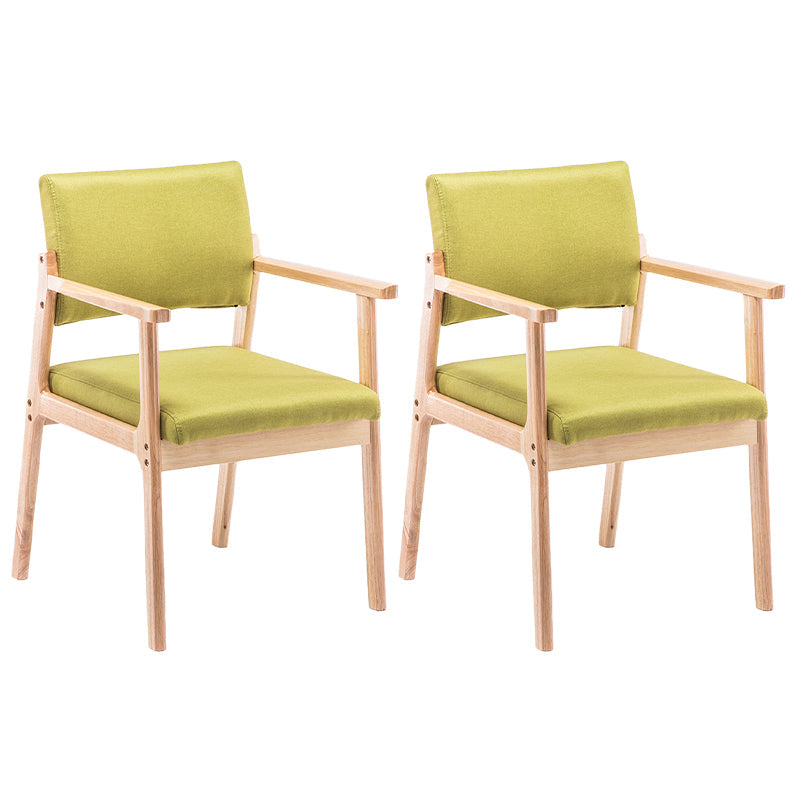 Zeitgenössischer Holzarmstuhl offener Essnebelmöbel im matten Finish offener Rücken