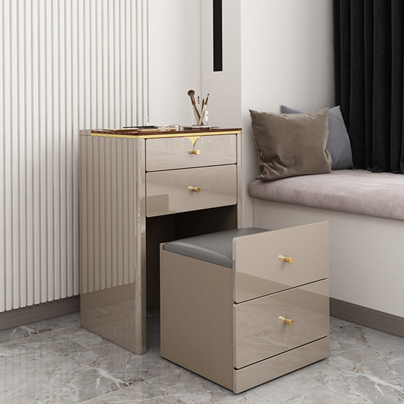 Cadre rocheux de style moderne commode de tiroir en bois massif en bois massif gris / marron clair