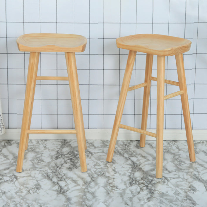 Zeitgenössischer Massivholz Barstool Coffee Shop Barhocker mit Pedal