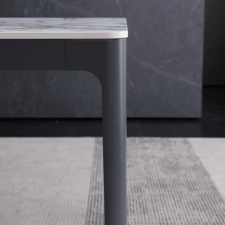 家のための4本の脚の焼結された石のテーブルを備えた金属の現代的な長方形のダイニングテーブル