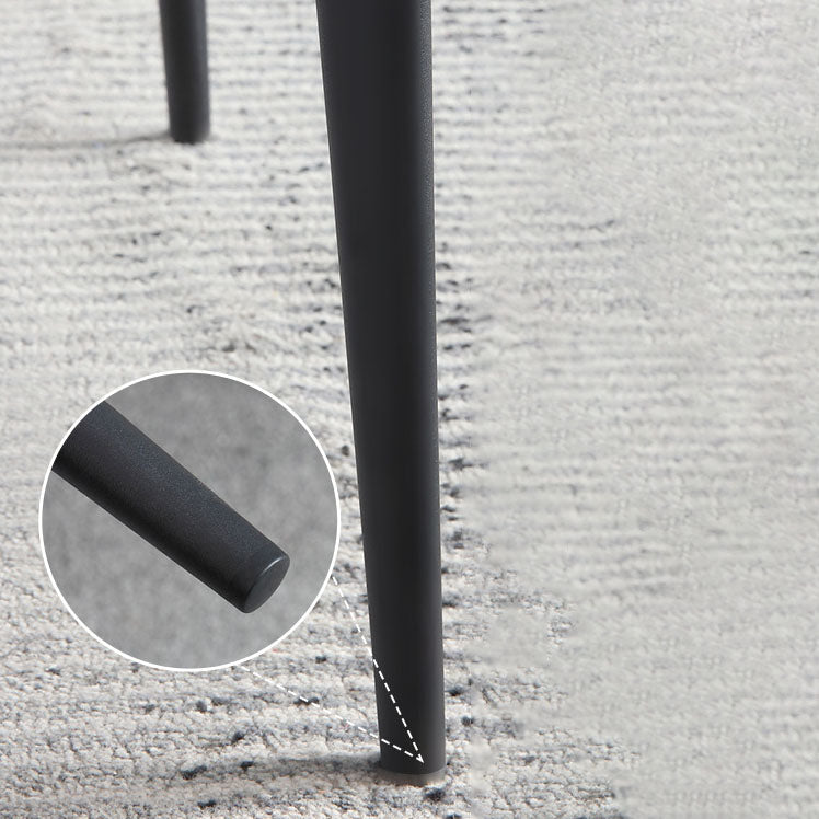 Sedia da pranzo in pelle contemporanea sedia laterale di wingback con gambe in acciaio in finitura opaca