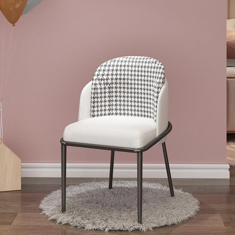 Sillas de comedor de cuero de PU modernas silla parsons en acabado mate para casa