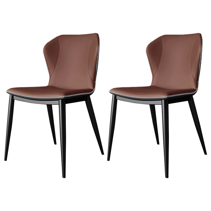 Sedia da pranzo in pentola in finta panoramica.